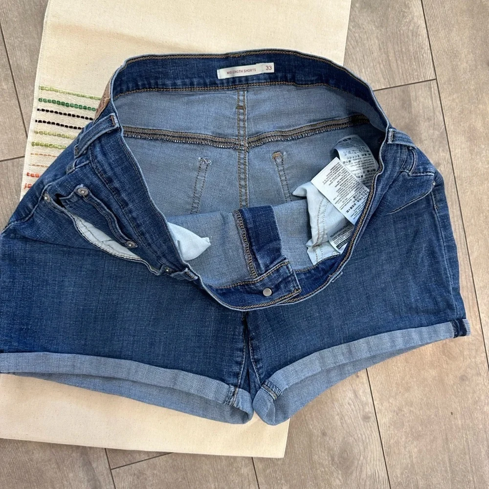 Levi’s Women’s Mid Length Shorts Rolled Cuffed Casual Blue Jean Denim Shorts
